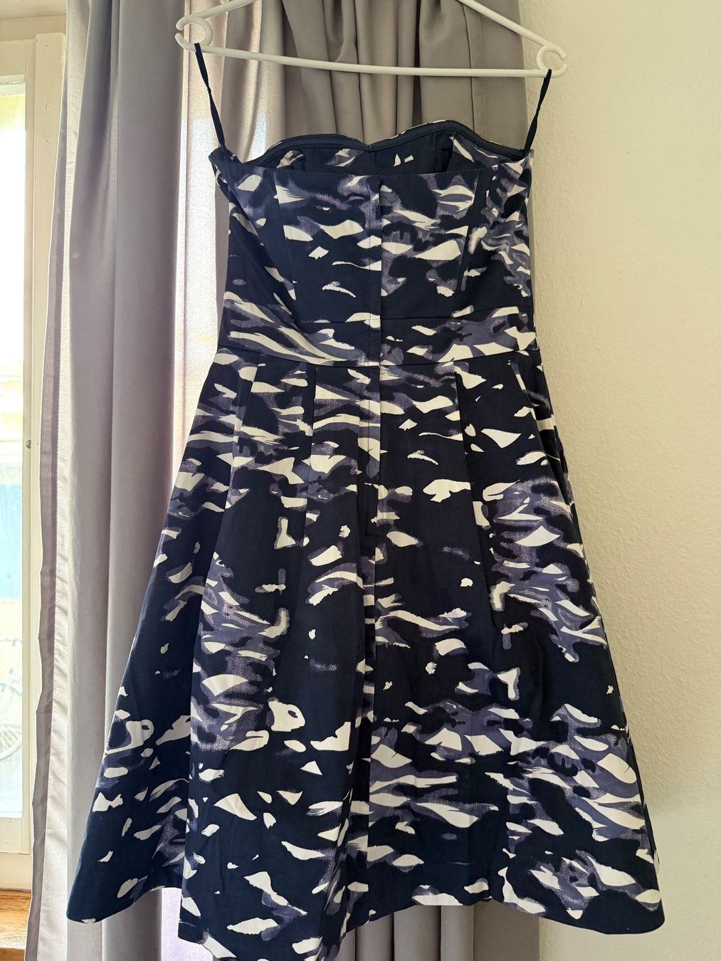 H&M Kleider: Damen Kleid von H&M - S/36 – Gebraucht aus Luzern von sarahxtwilight 1