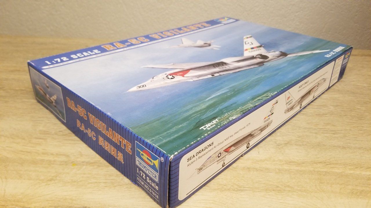 Kit di modellismo & Modellini statici: Trumpeter 01616 RA-5C Vigilante – Nuovo e nell'imballaggio originale da Schwadernau venduto da Blueray 2