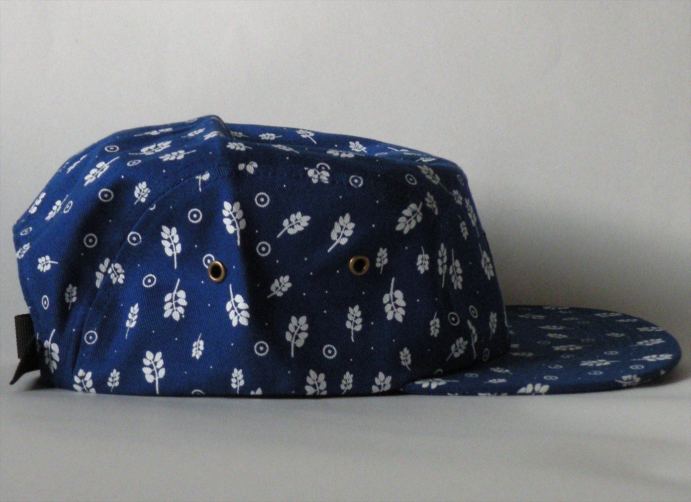 Copricapi, berretti & cappellini: 5-Panel Cap von We Are V – Nuovo e nell'imballaggio originale da Schüpfheim venduto da WeAreV 1