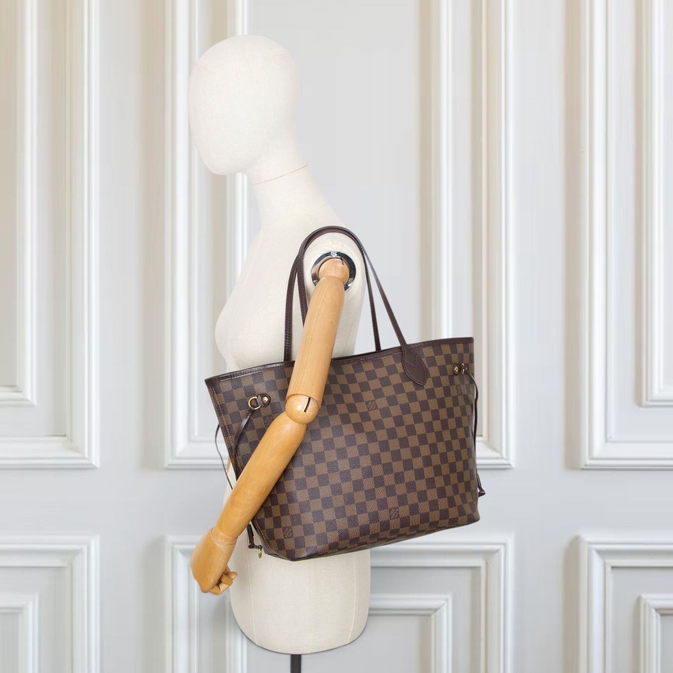 Louis Vuitton Taschen für Damen: Louis Vuitton Neverfull MM Damier ebène – Gebraucht aus Binningen von Designerlabels 1