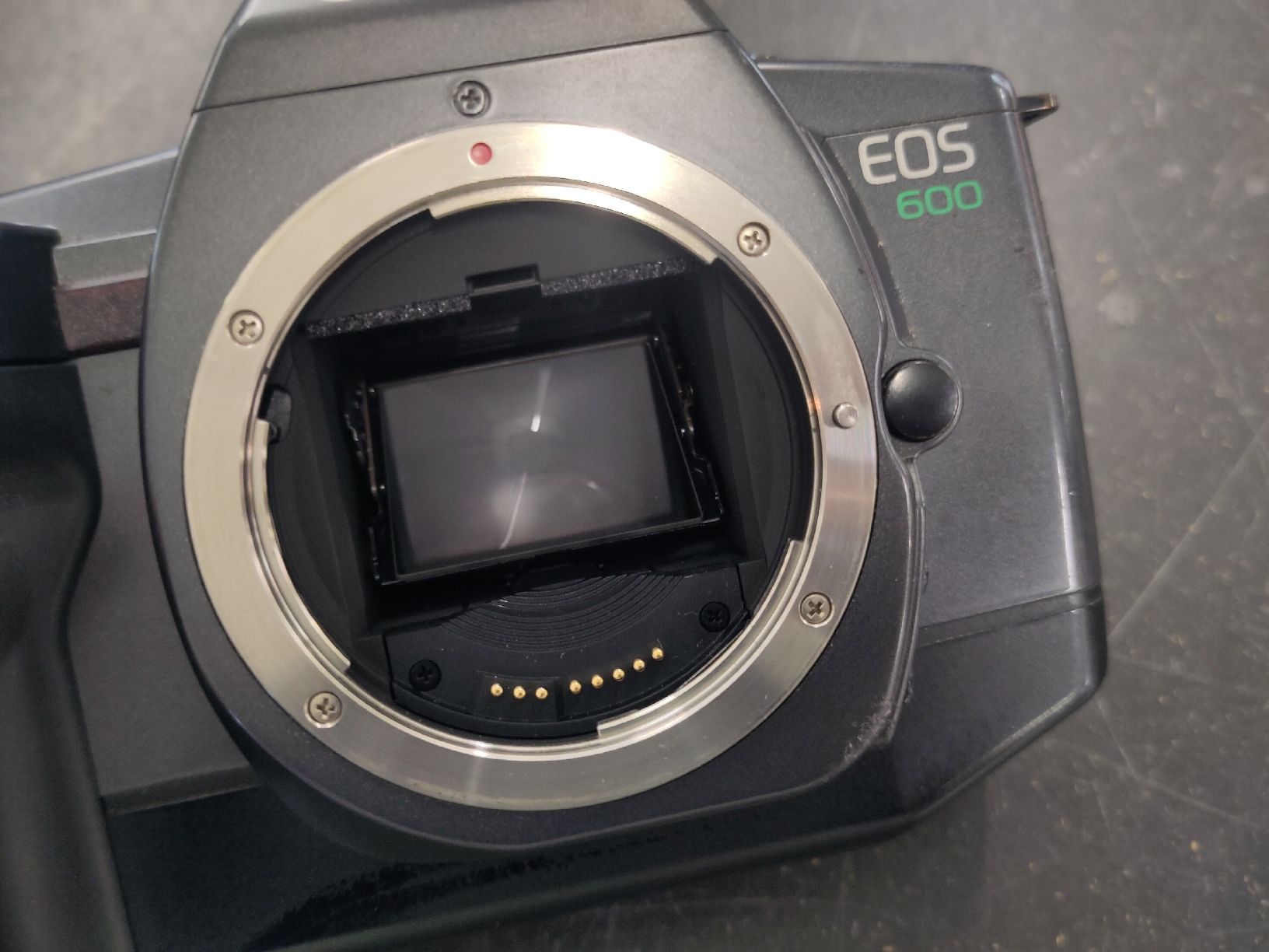Canon Fotocamera: Canon EOS 600 analoge Kamera – Usato da Pratteln venduto da Cartonsducoeur_bl 5