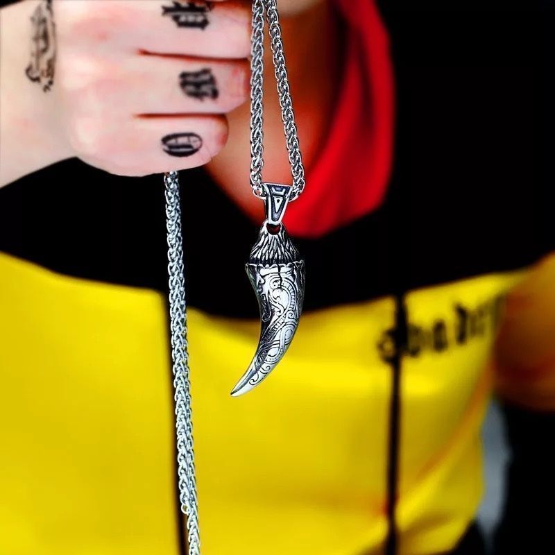Catenine: Wolf Tooth Head Necklace – Nuovo e nell'imballaggio originale da Aarburg venduto da StavFashion 3
