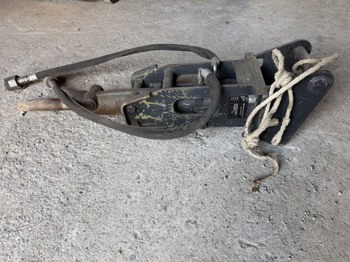 Hutter Escavatori: Hutter H50 Abbauhammer – Usato da Buchs SG venduto da cayenneturbo96 1