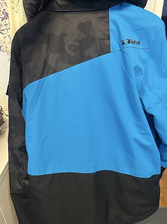 Jacken: Rehall Ski-/Snowboardjacke Grösse S – Gebraucht aus Worb von Katharina14 4
