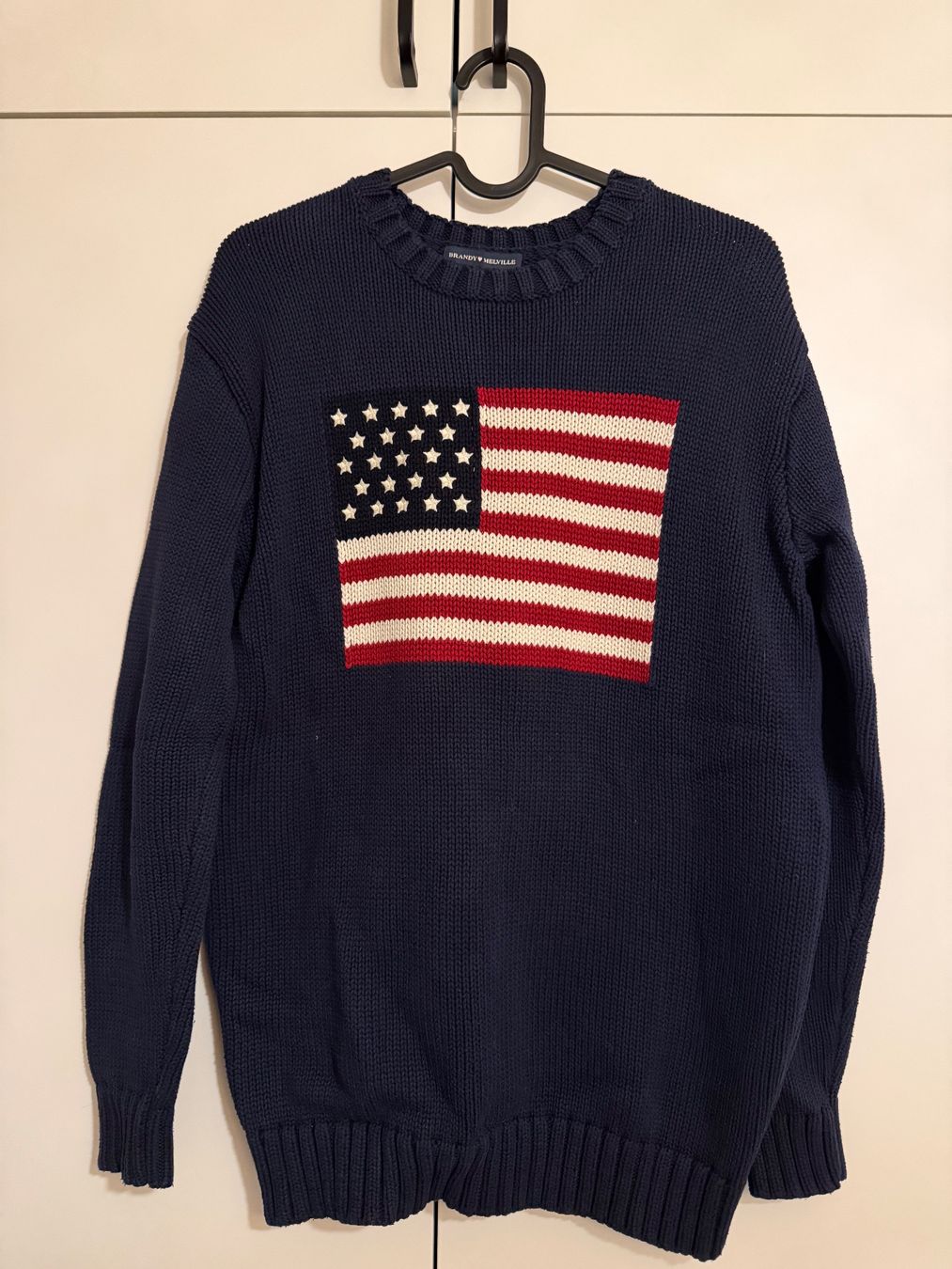 Brandy Melville Pullover & Sweatshirts: Navy Brandy Melville Pullover (One size) – Gebraucht aus Dübendorf von kmag-20