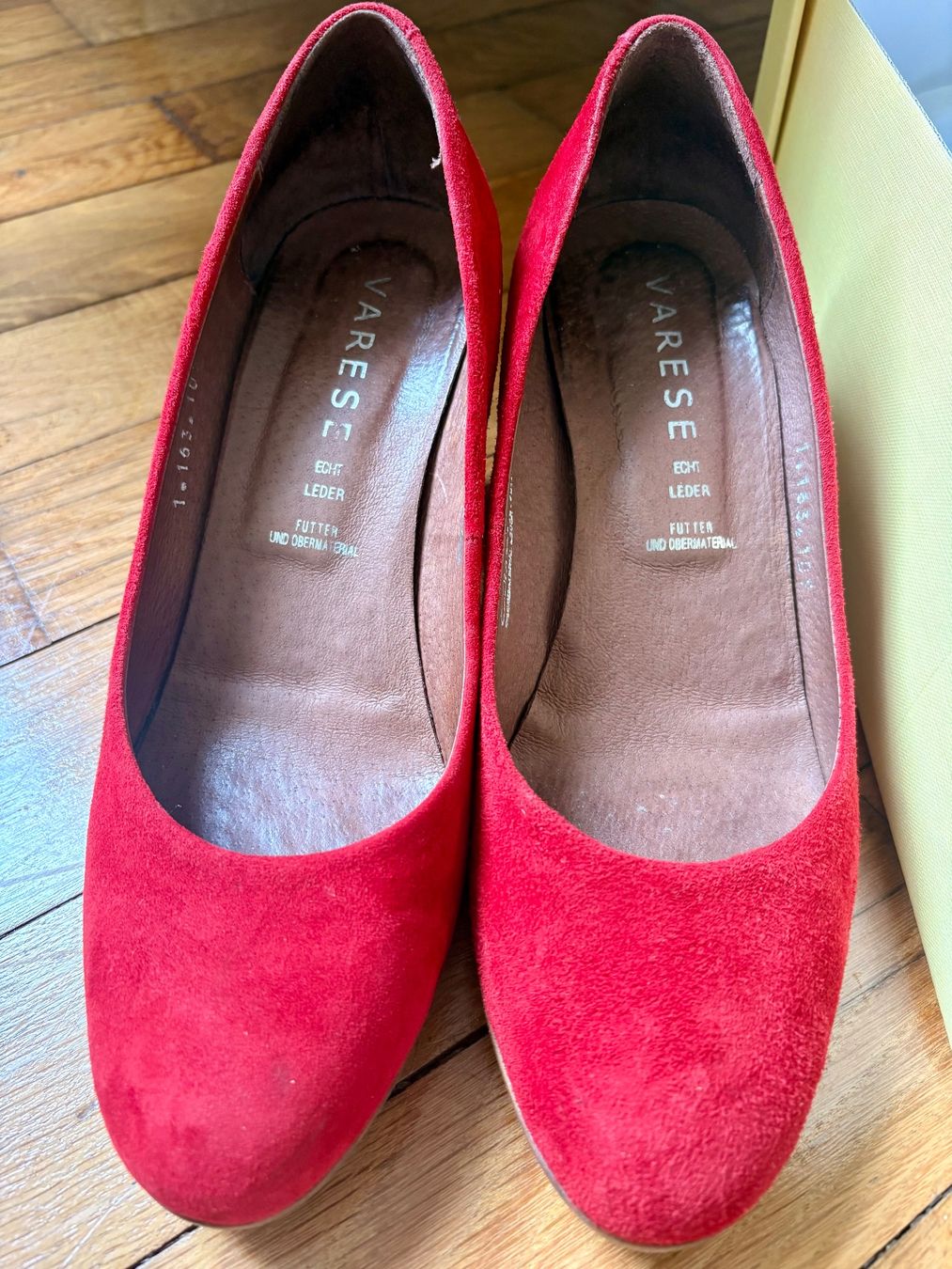Scarpe da donna: Chaussures cuir Varesse T38 – Usato da St-Ursanne venduto da milezarde 1