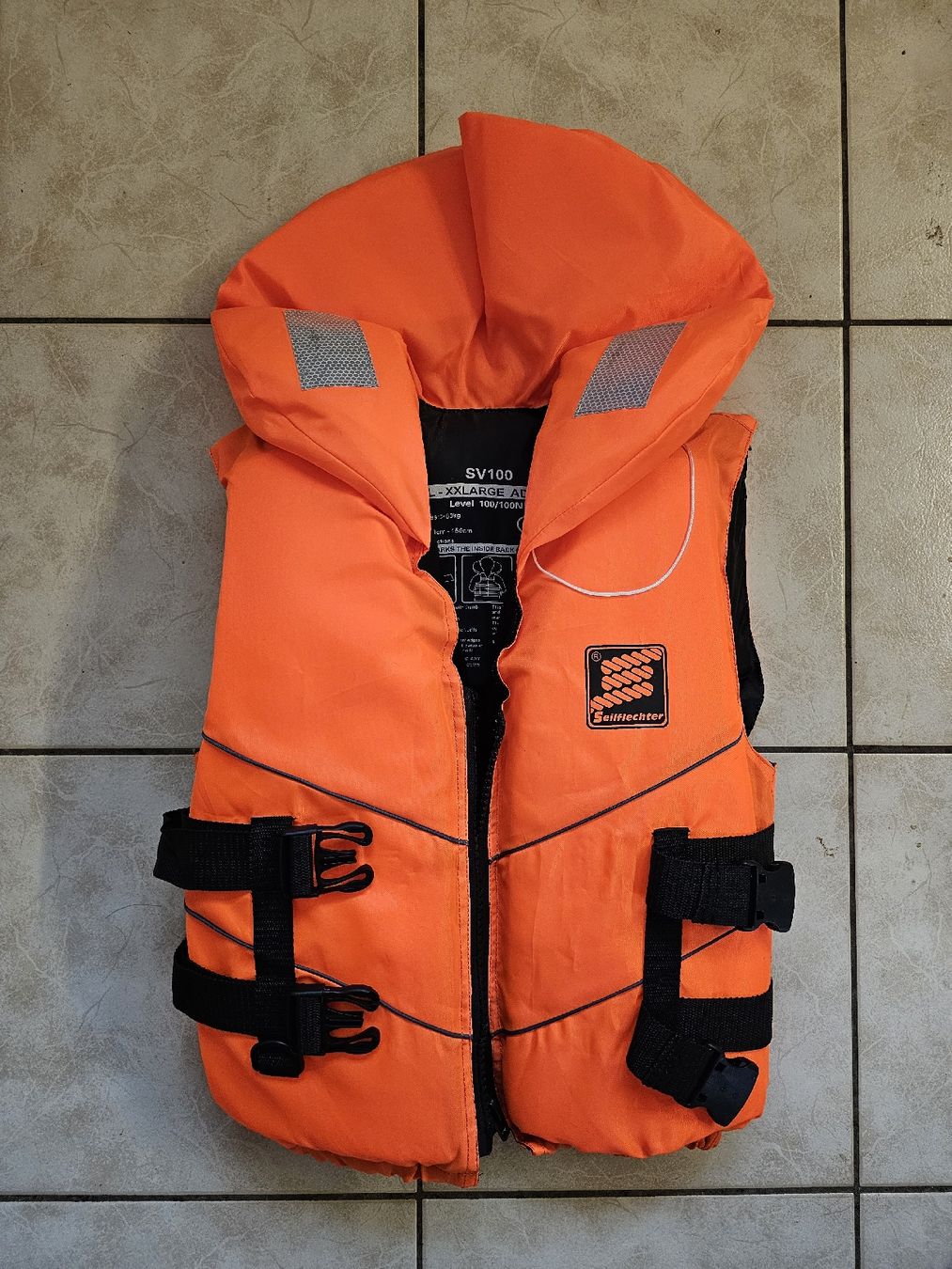 Giubbotti di salvataggio: Rettungsweste XL-XXL – Usato da Meisterschwanden venduto da Hummer21