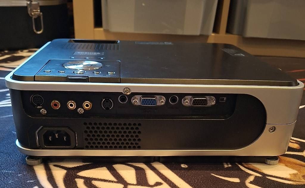Toshiba Videoprojektoren: Toshiba TLP X3000 Projector – Neu (gemäss Beschreibung) aus Unteriberg von Durangobeni1992 1