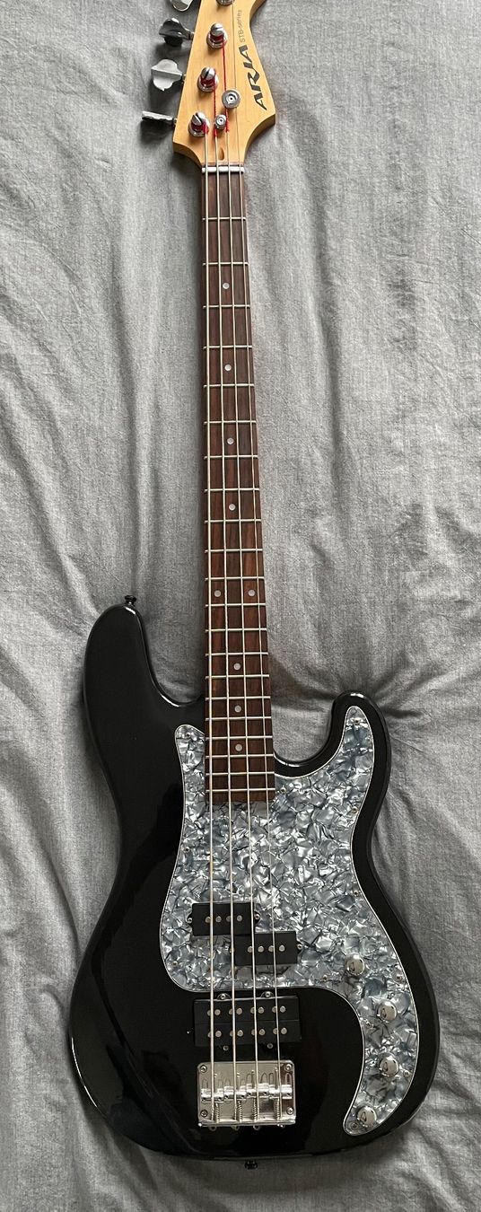 Aria Strumenti musicali: Aria STB-PB-DX CA Bass – Usato da Zürich venduto da T_U