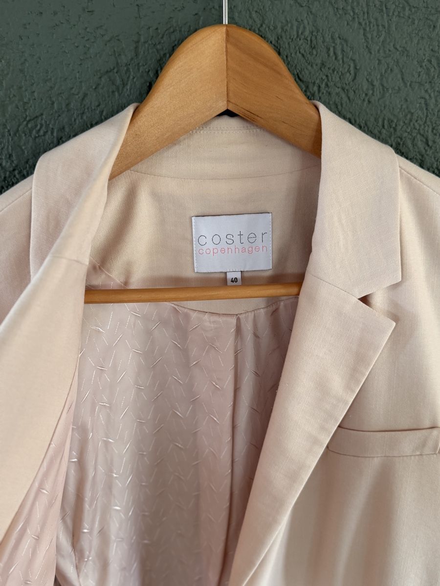 Completi & Tailleur: COSTER COPENHAGEN / Costume beige – Usato da St-Prex venduto da DealsByMom 1