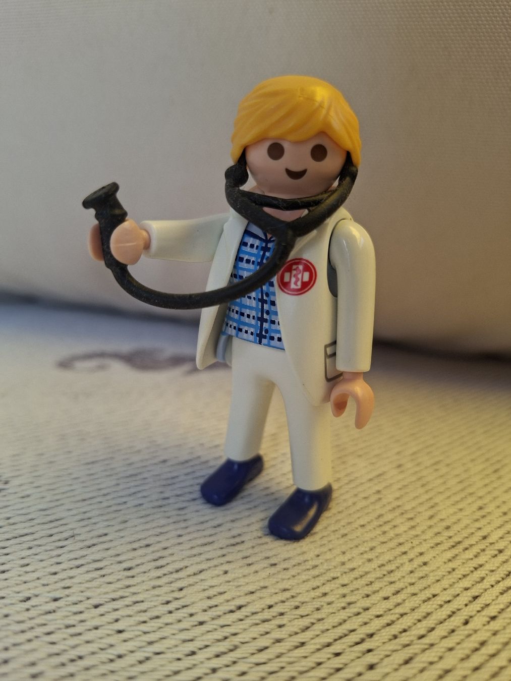 Playmobil Jouets: PLAYMOBIL Figur Ärztin – D'occasion à Balterswil par Steineparadies