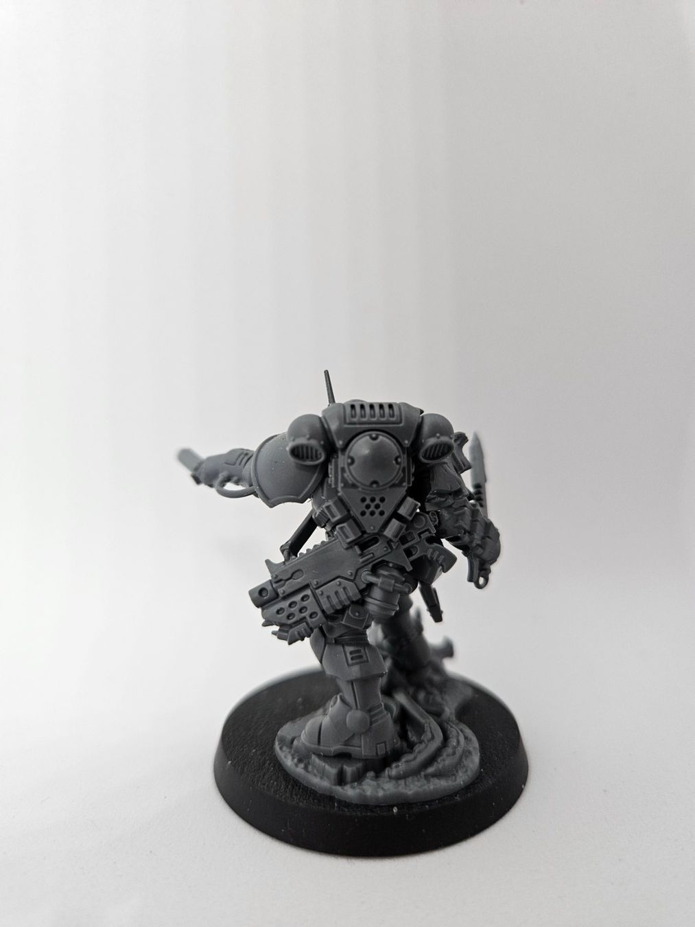 Modellbausätze & Standmodelle: Warhammer 40k Space Marines Lieutenant with Combi-Weapon – Gebraucht aus Bévilard von  2