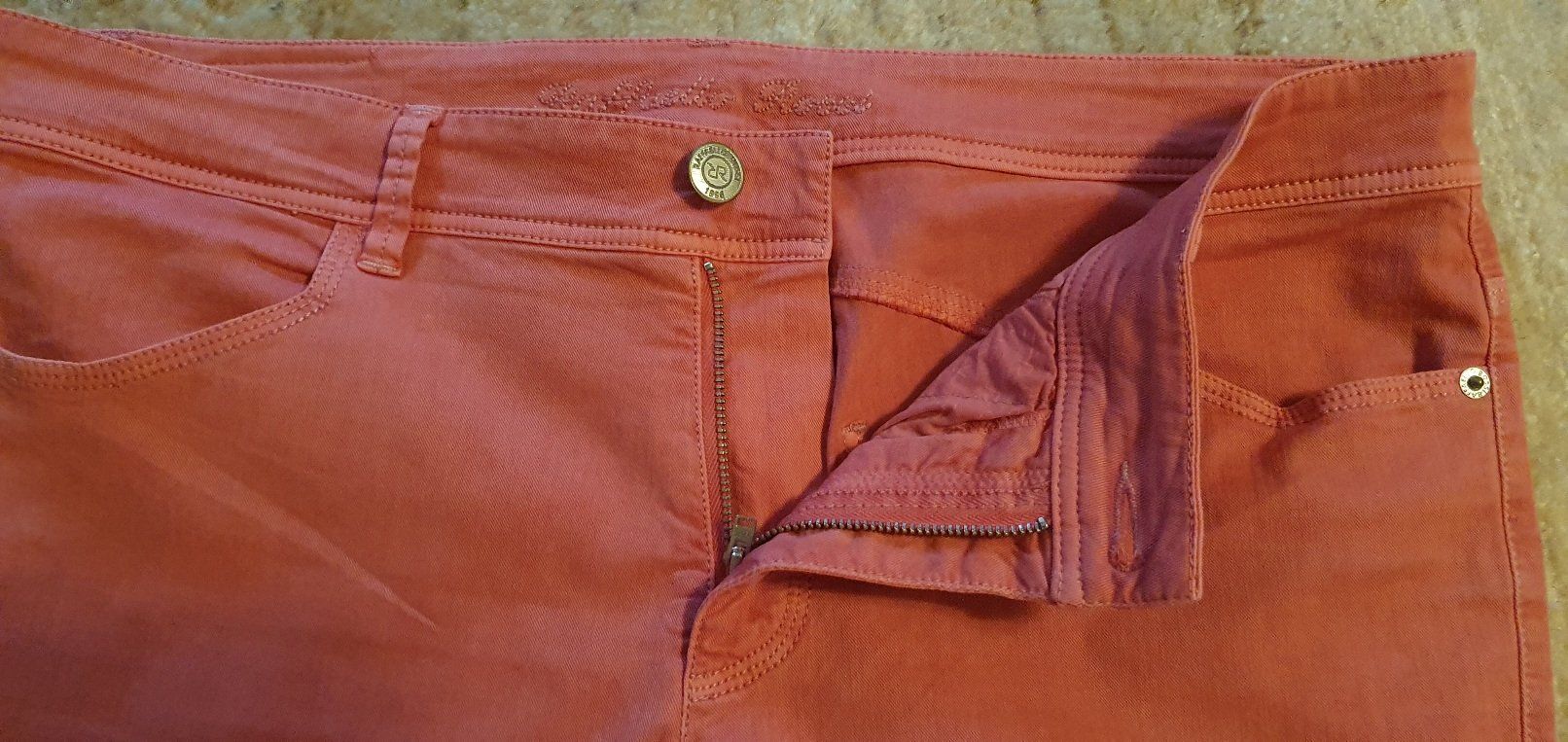 Raffaello Rossi Pantaloni: Raffaello Rossi Freizeithose, Gr. 42 – Nuovo (secondo la descrizione) da Unterentfelden venduto da LookoutMt 5