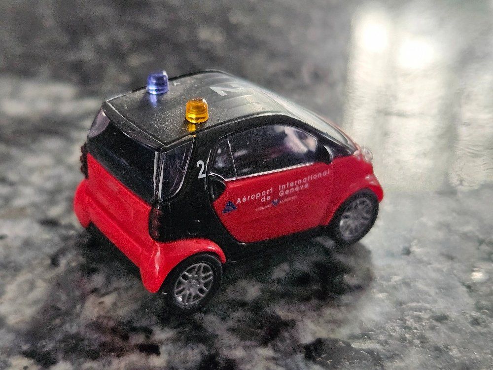 Busch Modellini d'auto: Busch Smart Einsatzfahrzeug HO 1:87 – Usato da Kaiseraugst venduto da Carkos 1