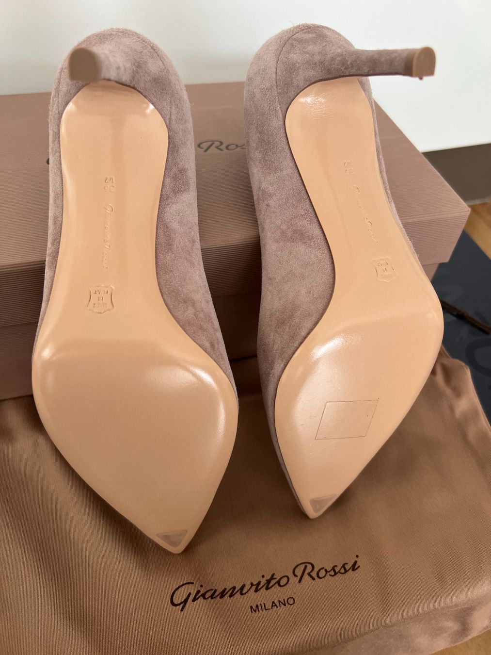 Gianvito Rossi Scarpe da donna: Escarpins Gianvito Rossi Gianvito – Usato da Founex venduto da vil_hyz2 7