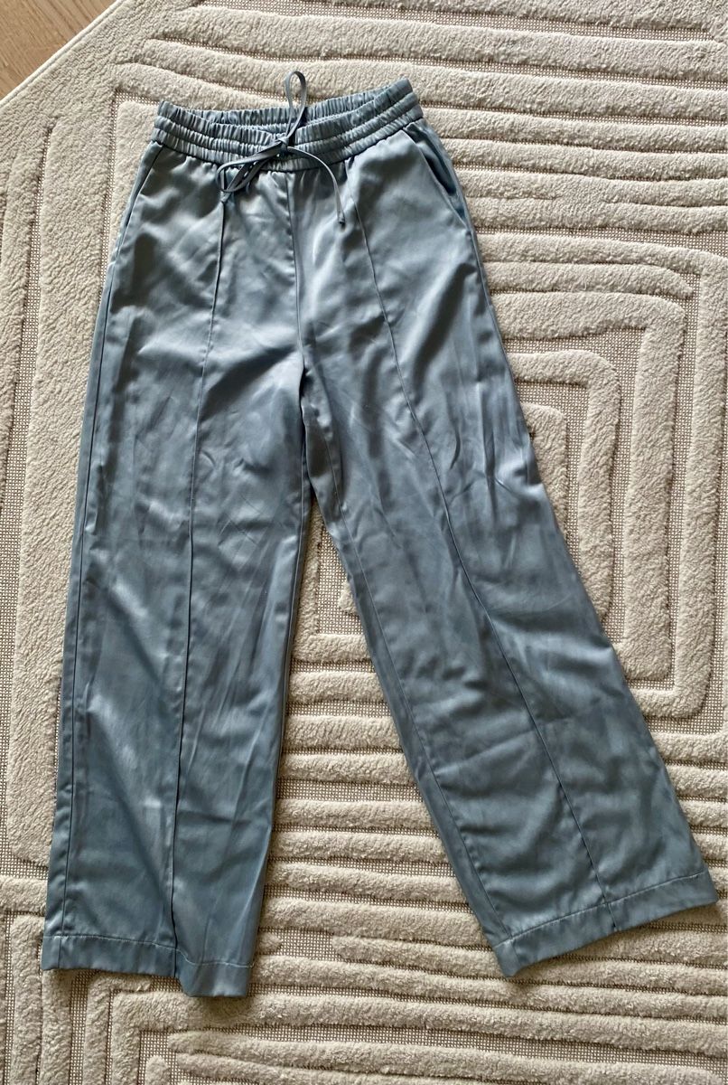 Zara Pantaloni: Zara pants XS light blue – Usato da Territet venduto da gai_5phl 1