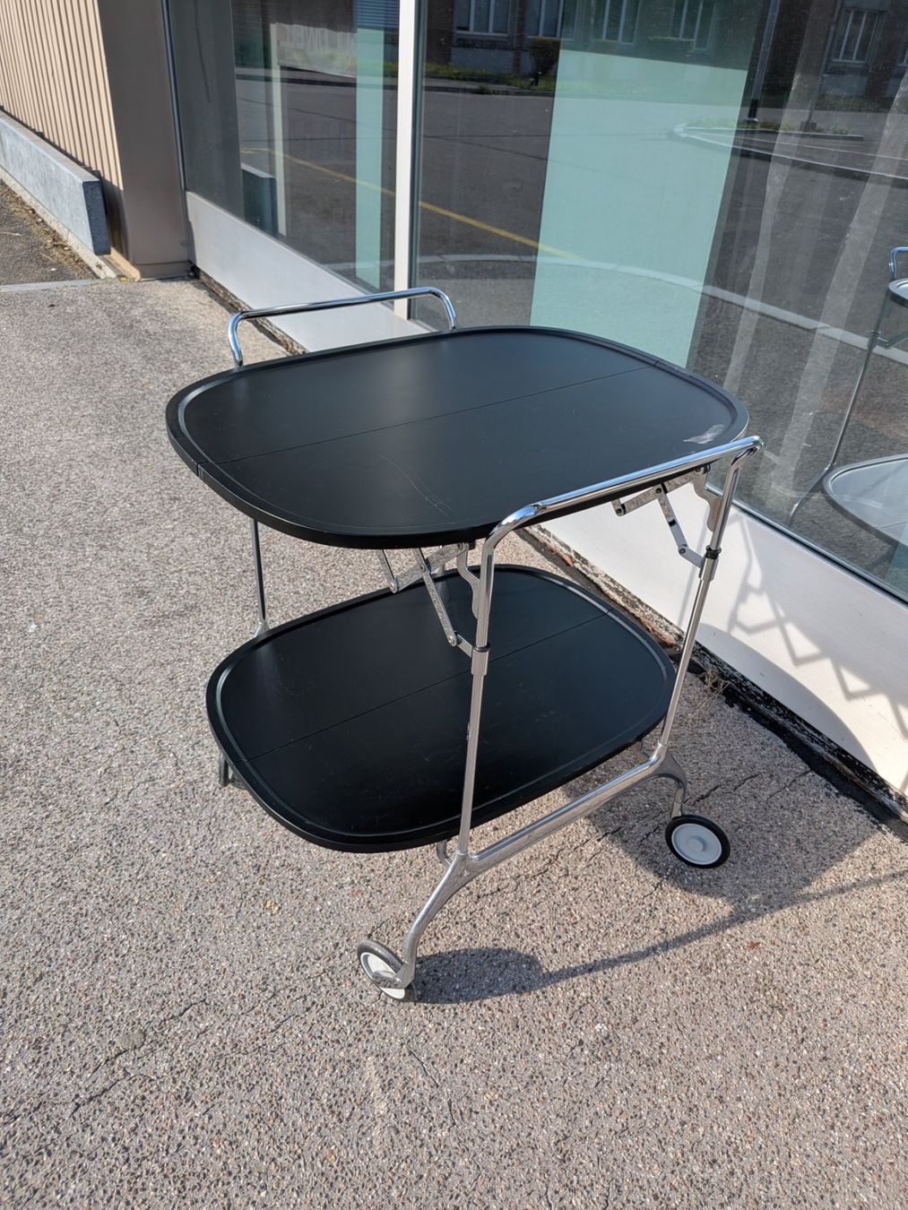 Kartell Carrelli di servizio: Kartell Servierwagen defekt – Difettoso da Emmen venduto da Brockofsky
