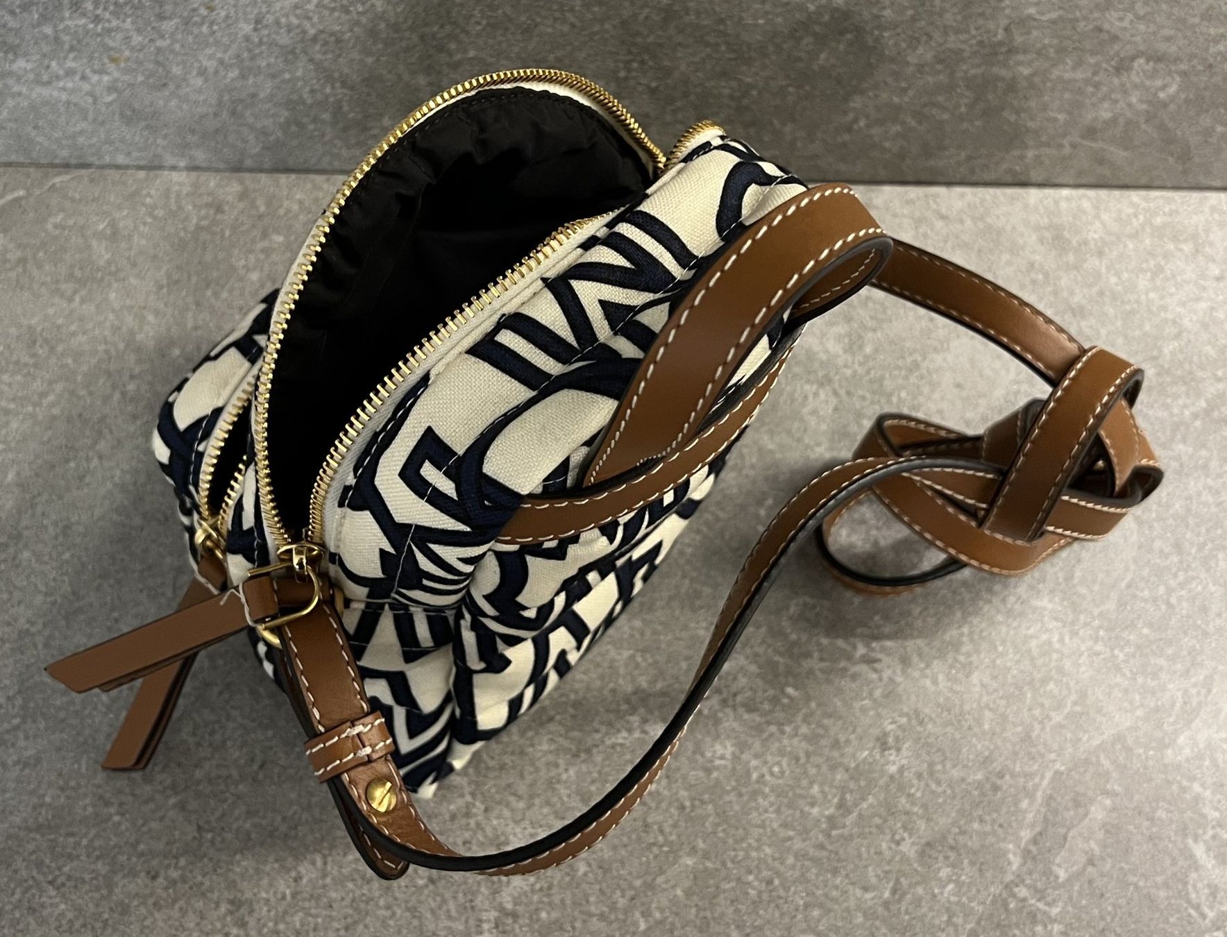 Moncler Zaini: MONCLER Rucksack Small (LIMITIERT) ... – Nuovo e nell'imballaggio originale da Klosters venduto da ClodiKL 2