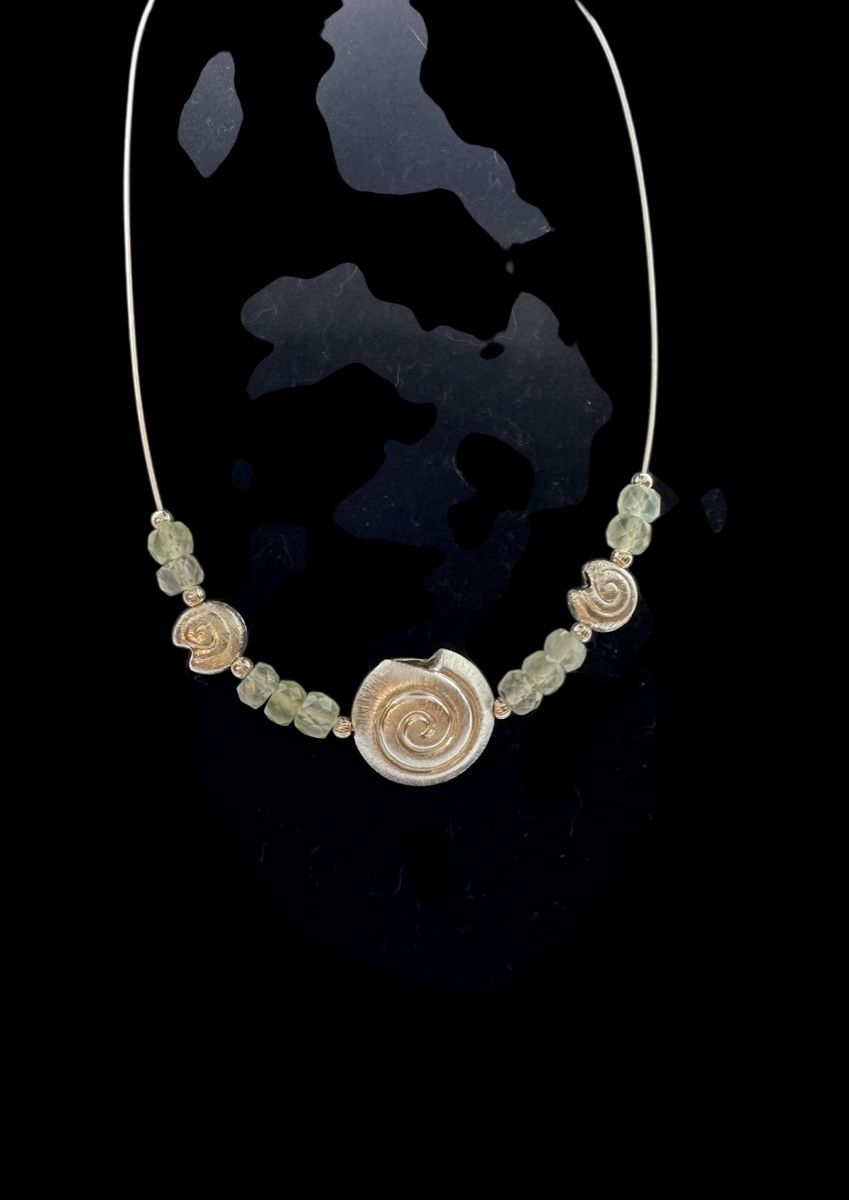 Catenine: Halskette mit grünem Amethyst – Nuovo e nell'imballaggio originale da Niederglatt ZH venduto da Silberschmuck-design