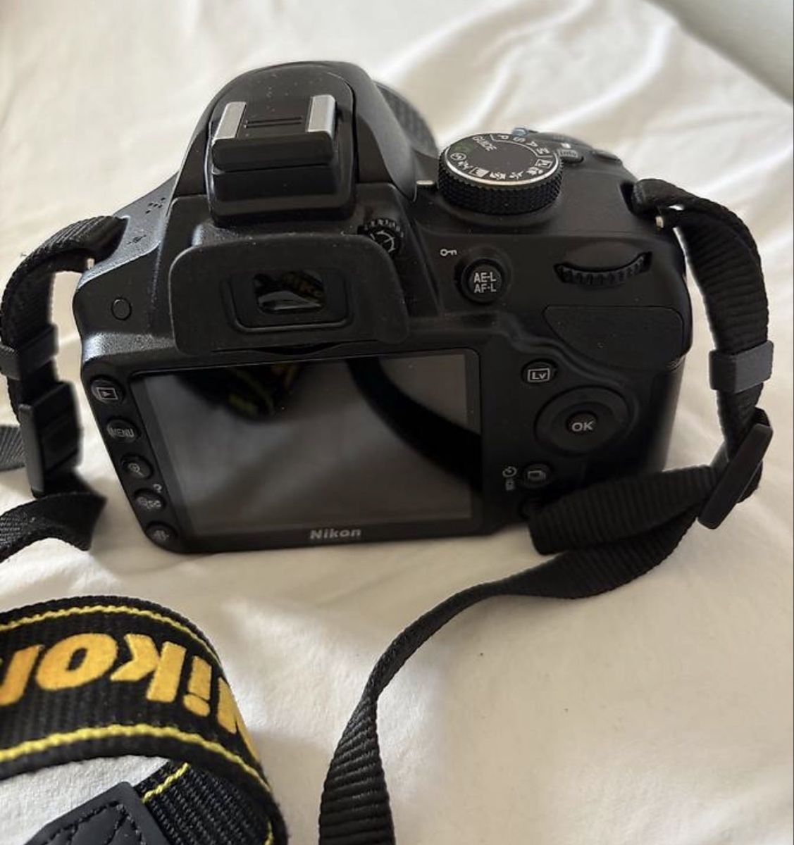 Nikon Appareil photo: Nikon D3200 Spiegelreflex Einsteigerkamera – D'occasion à Fislisbach par secondhandF 1