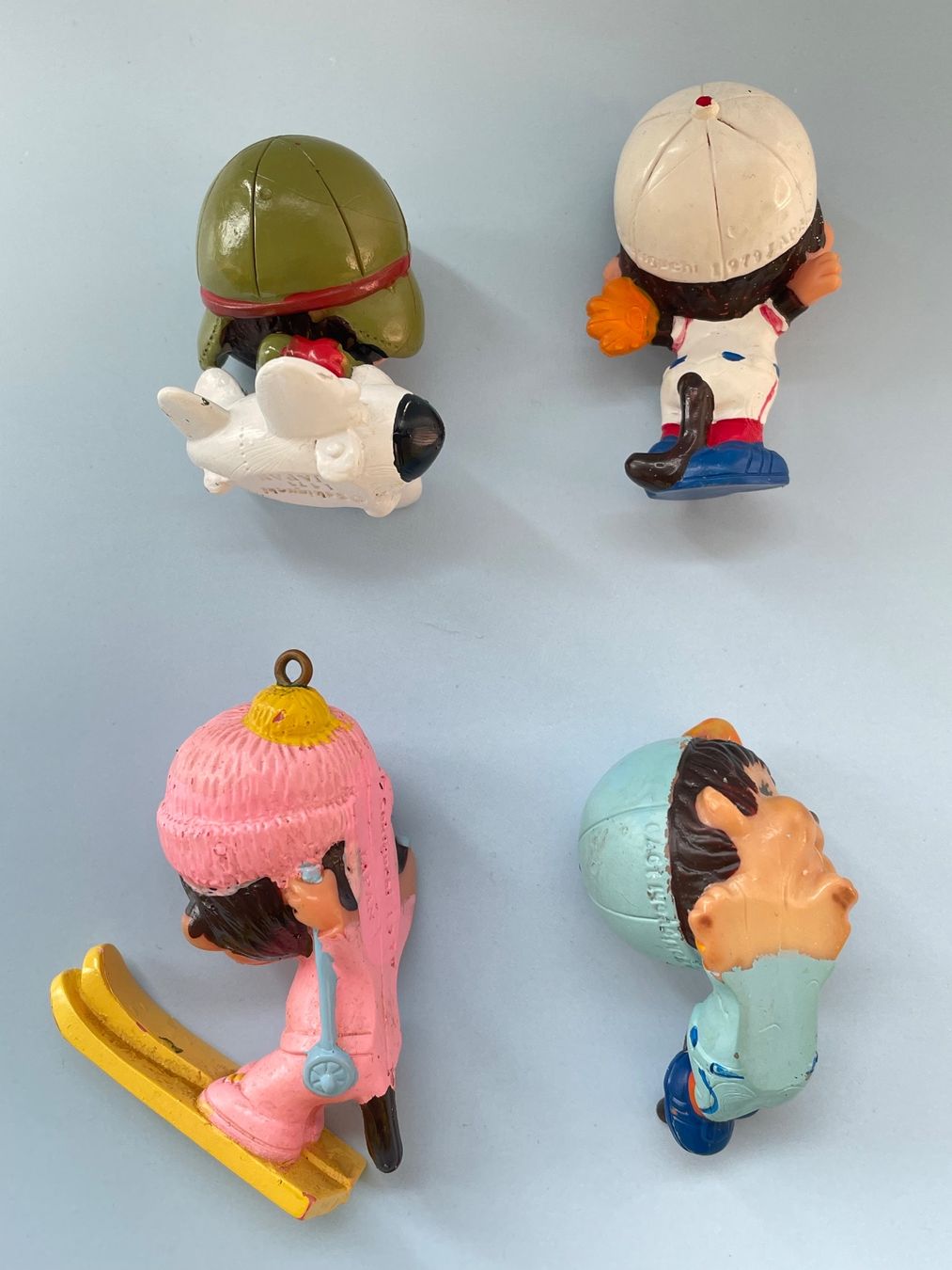 Figuren: 4x 70er Monchhichi Äffchen Affe Comicfigur Sekiguchi Japan – Gebraucht aus Gossau SG von entwederoder 3