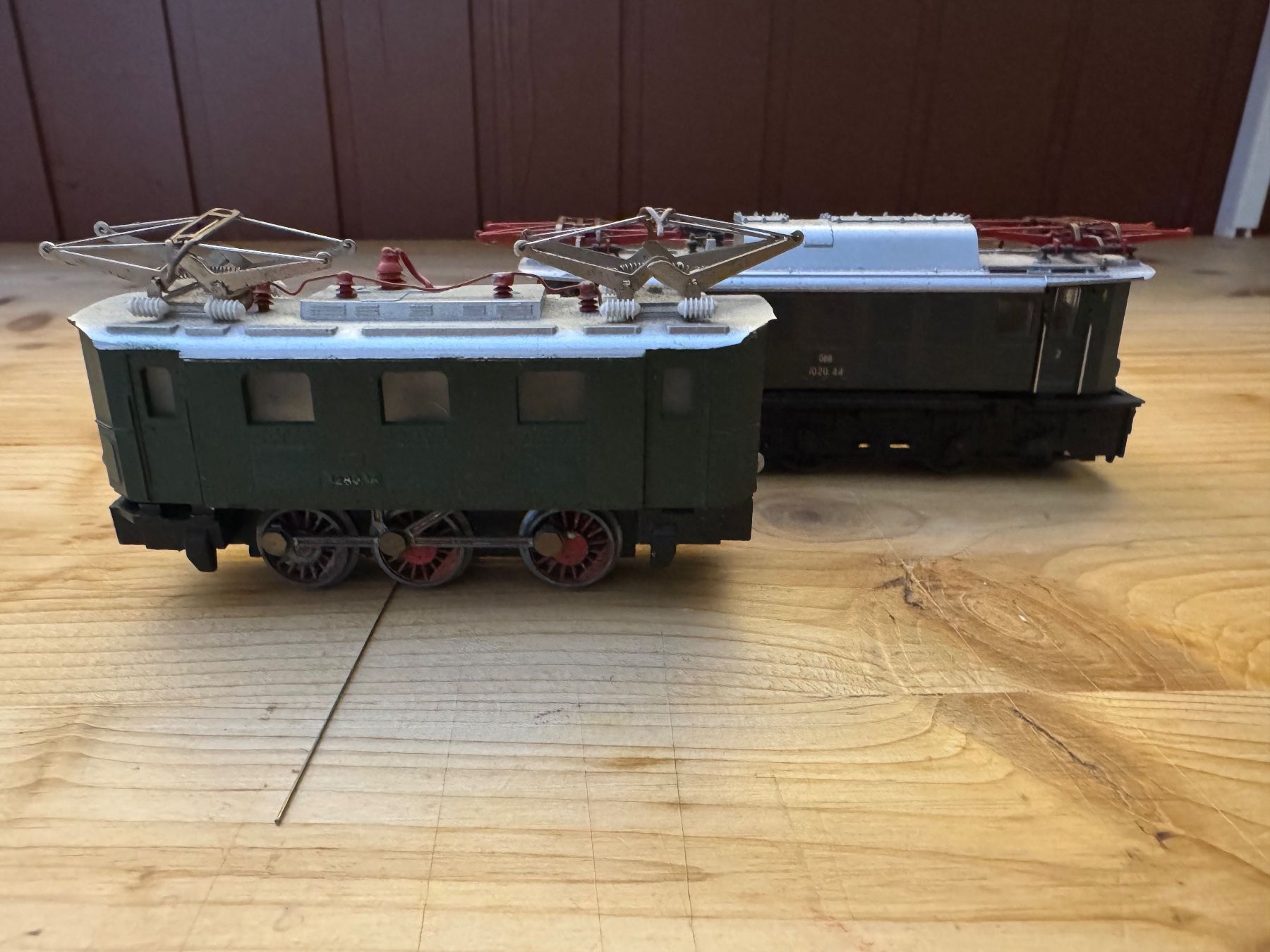 Kleinbahn Modelleisenbahnen: 2 - E-Loks ÖBB – Defekt aus Klarsreuti von Sbirolipiero
