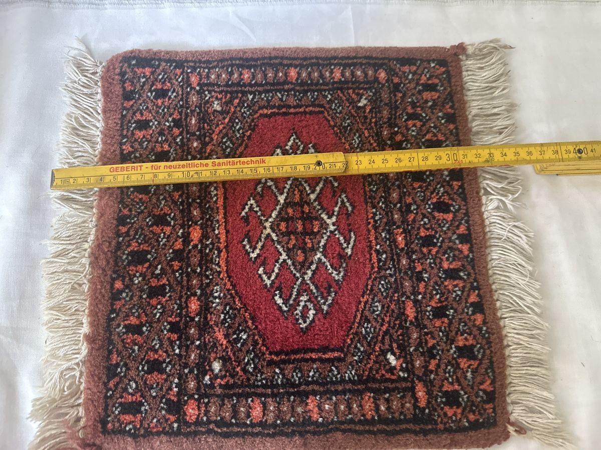 Tappeti: Orientalischer Teppich mit Fransen rot/braun 36x31cm  – Usato da Zürich venduto da Chaeffeler 1