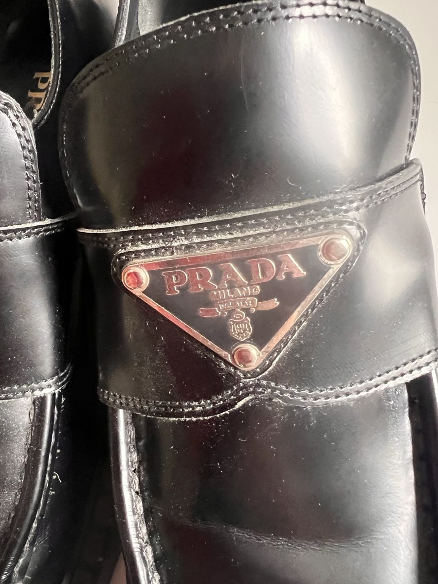 Prada Chaussures femmes: Loafer Prada, Gr. 39, schwarz  – D'occasion à Solothurn par Brini06 1