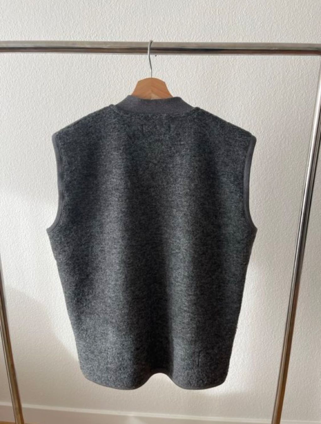 Gilet & Giacche: Universal Works Woll Gilet – Nuovo (secondo la descrizione) da Muri b. Bern venduto da SauceBernoise 2