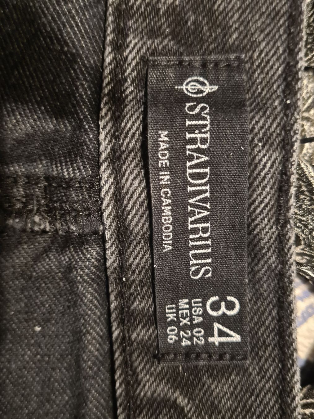 Stradivarius Jeans: Jeans von Stradivarius – Usato da Luzern venduto da asmele2 3