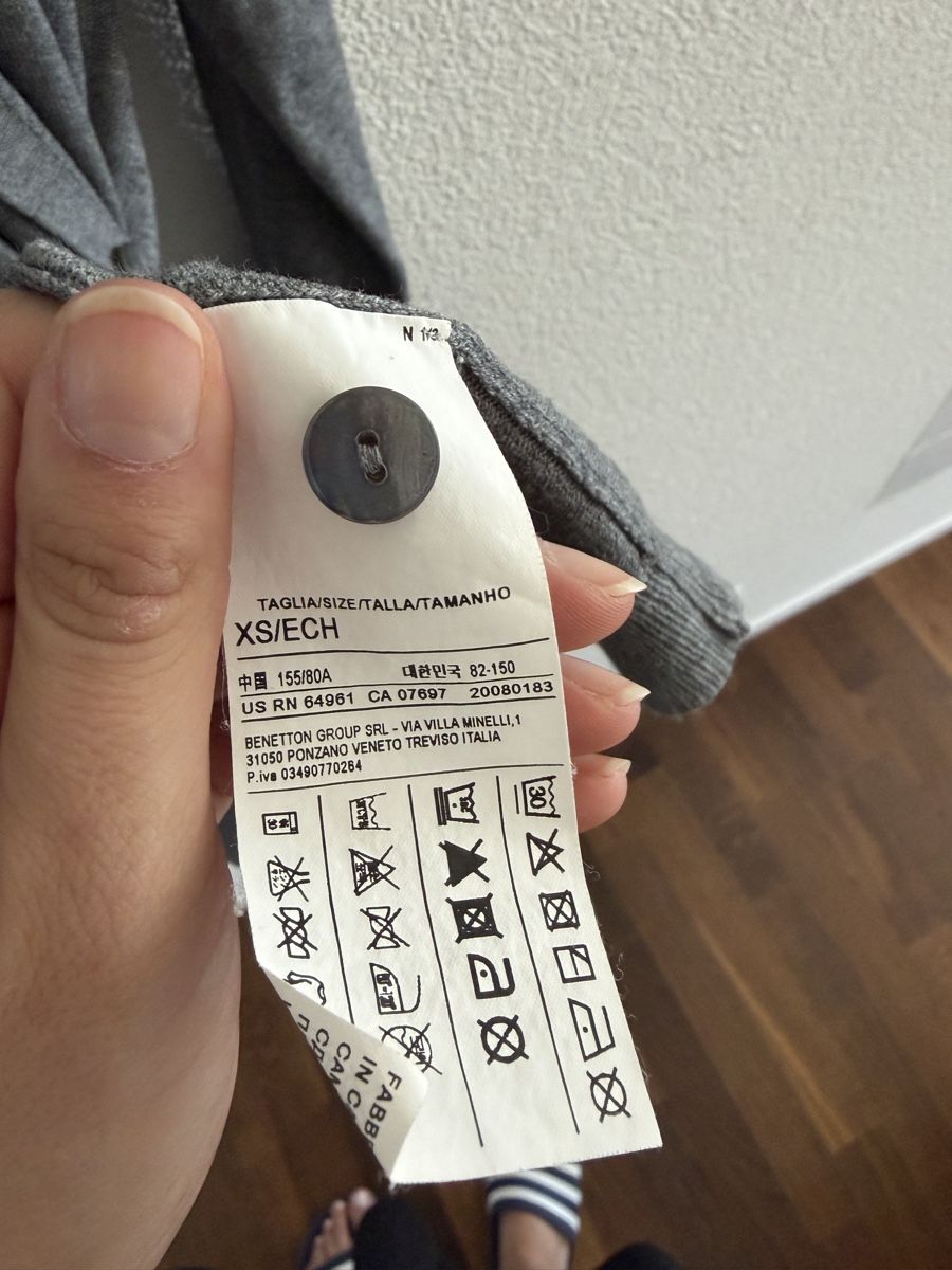 Benetton Giacche: Jäckchen Benetton Grau Gr. XS – Usato da Schmitten FR venduto da ancaob 3