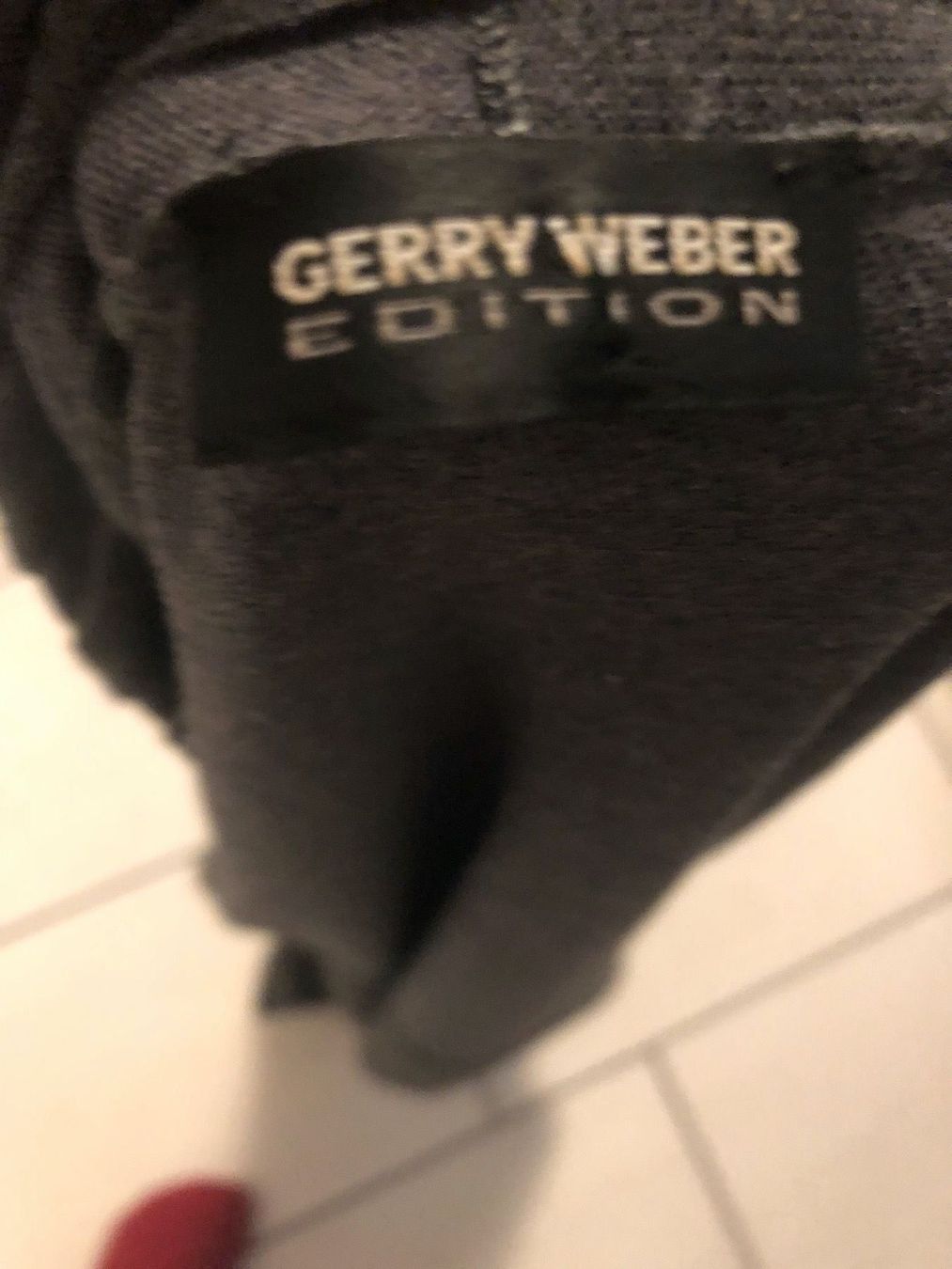 Gerry Weber Giacche: Schöne Damenstrickjacke von Gerry Weber – Usato da Buchs-ZH venduto da Birikina 6