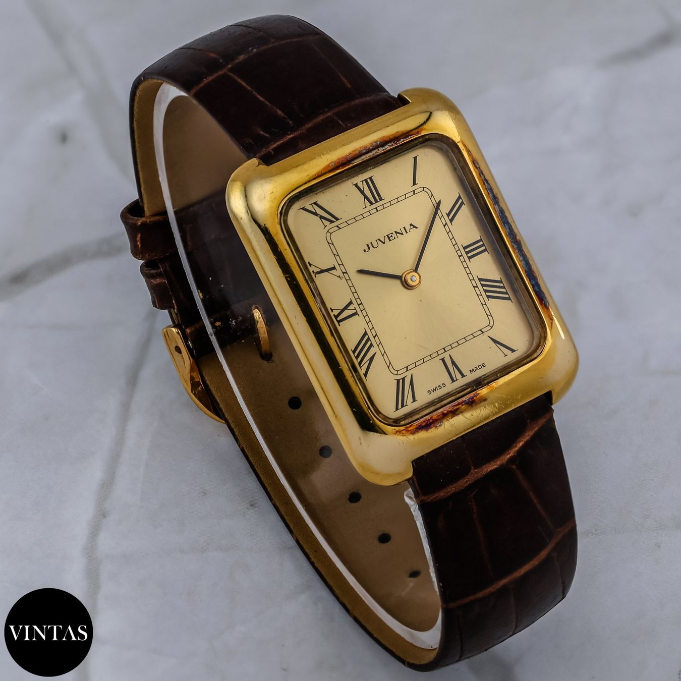 Juvenia Orologi: Vintage Juvenia Tank – Usato da Zürich venduto da Vintas 2