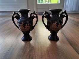 Schwarze Vintage Vasen mit Goldapplikation (2 Stück)