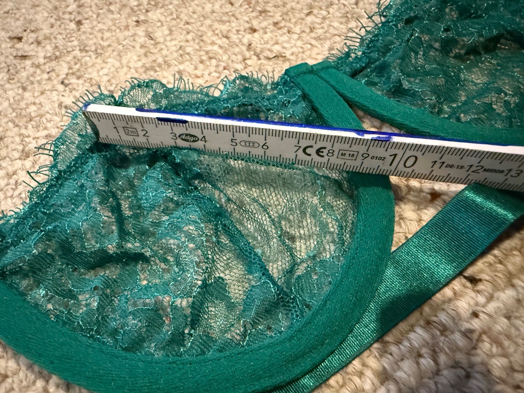 Sonstige Unterwäsche: Dessous-Set BH & String Grün Spitze Gr. ca. 75B – Gebraucht aus Hundwil von Sandysan1702 7