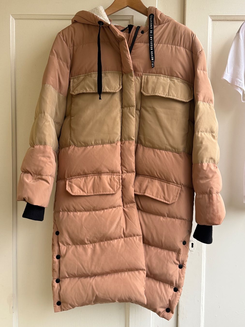 Giacche: Jacke mit Kapuze, Grösse 34 Beige/Rosa – Nuovo (secondo la descrizione) da Basel venduto da zukk_ 4