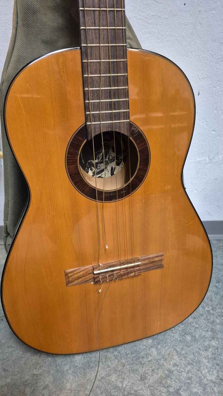 Strumenti musicali: Vintage Höfner Gitarre – Usato da Winterthur venduto da cbe_5ph7 2