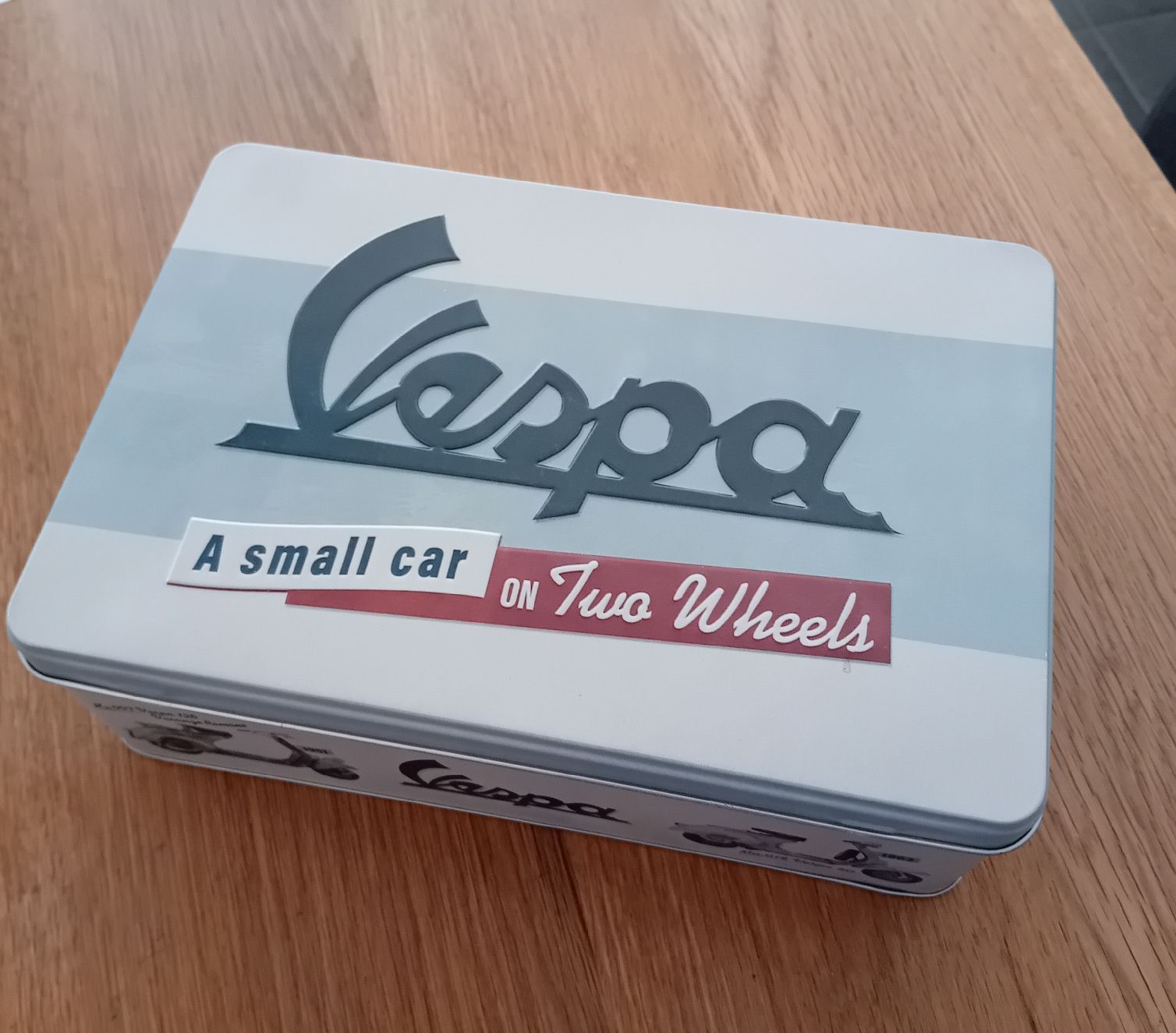 Altro in Decorazioni & Accessori: Vespa Blechdose mit Nostalgic Art Design Neu – Nuovo (secondo la descrizione) da Burgdorf venduto da carodesign1
