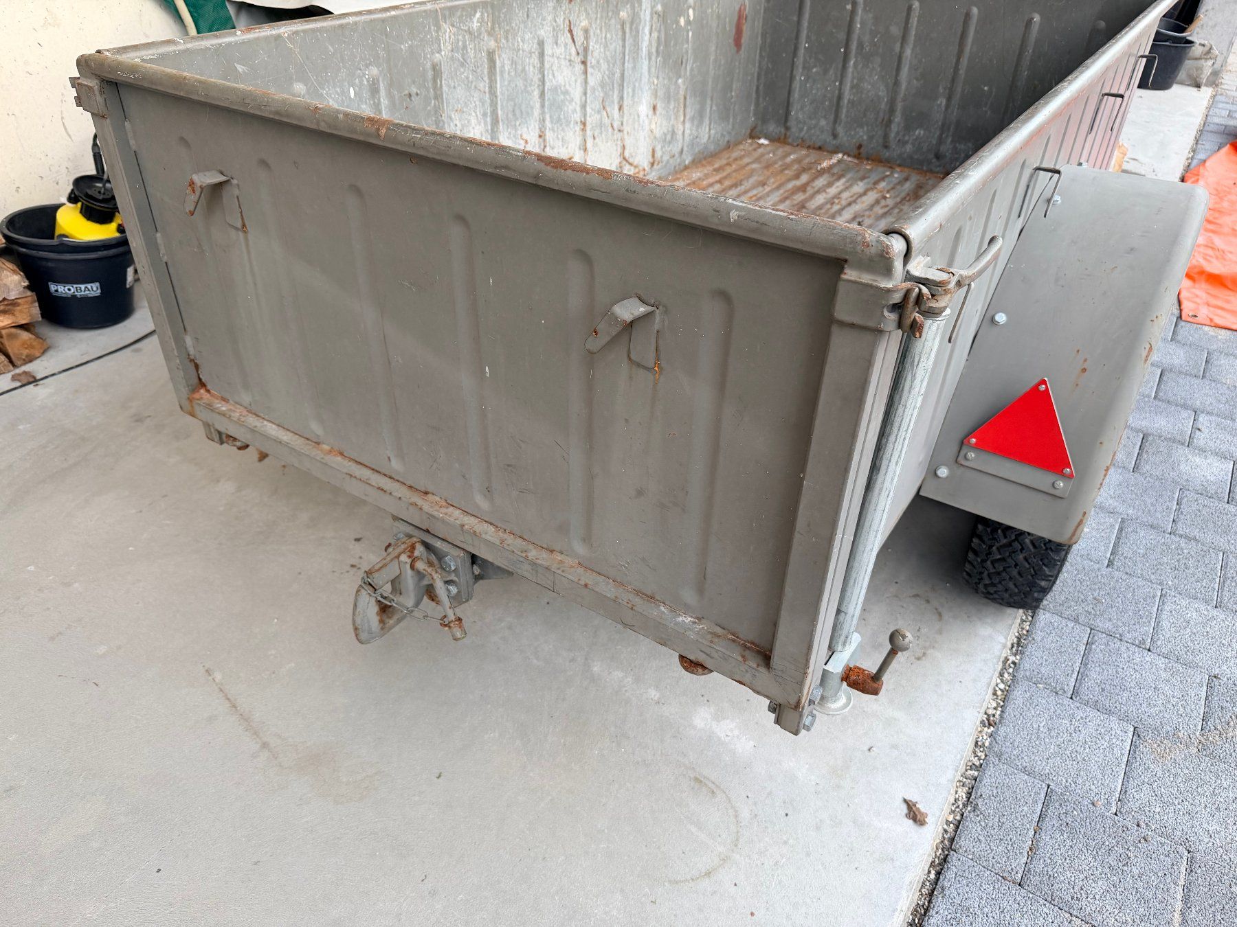 Bzs Remorques: Zivilschutz Anhänger / Materialanhänger mit Blache – D'occasion à Büron par 009001 2