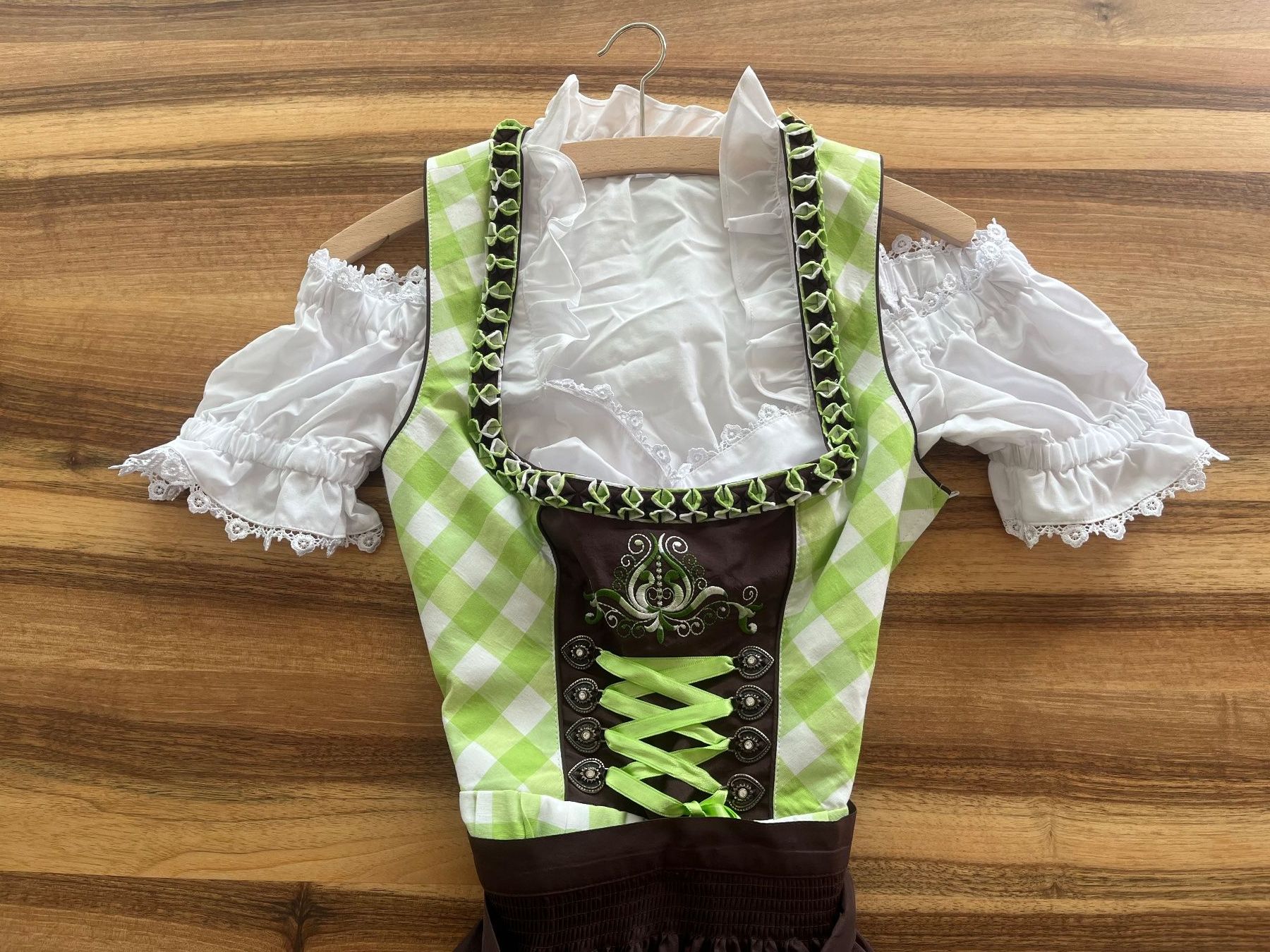Vestiti: Dirndl grün kariert mit weisser Bluse: Grösse XS oder 34 – Usato da Heitenried venduto da WMBBS3 5