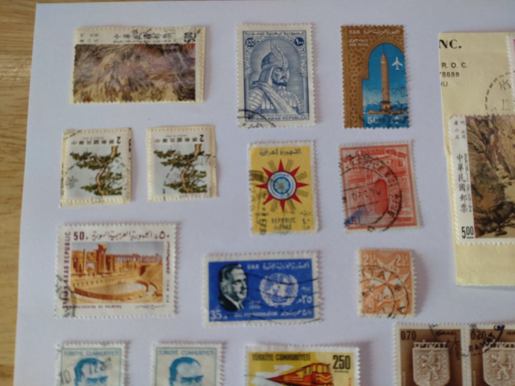 Tutti i francobolli: Timbres divers - 1970 et plus – Usato da Bernex venduto da lezard53 1