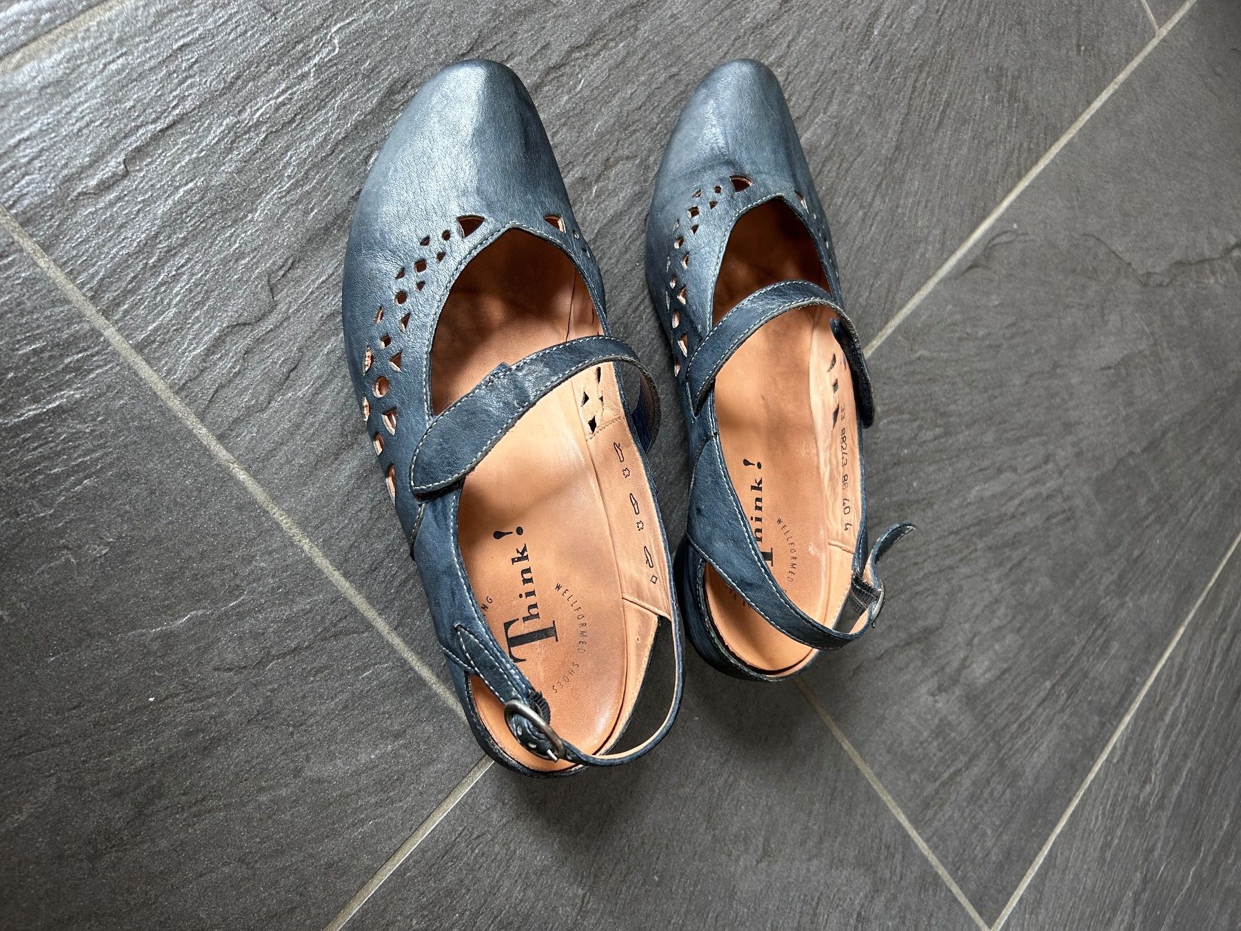 Think Scarpe da donna: Ballerinas, Think, echtes Leder, Gr. 40 mit 4 cm Absatz – Usato da Unterkulm venduto da Chipsi0709 1