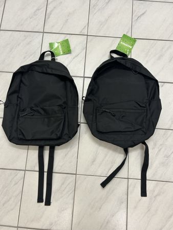 Neue ungebrauchte 2 Schwarze Rucksäcke