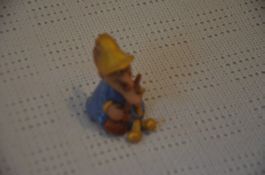 DEKO MINIATURE - HEXE (TERRACOTTA)