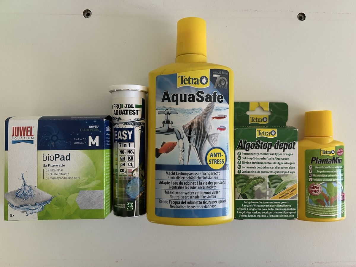 Acquari: Aquarium mit Zubehör – Usato da Küttigen venduto da Biendli0 4