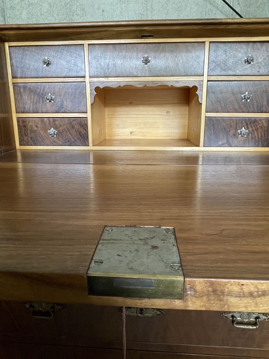 Cassettiere: Schreibkommode Nussbaum, aufklappbar und abschliessbar – Usato da Auenstein venduto da Awsathag 6