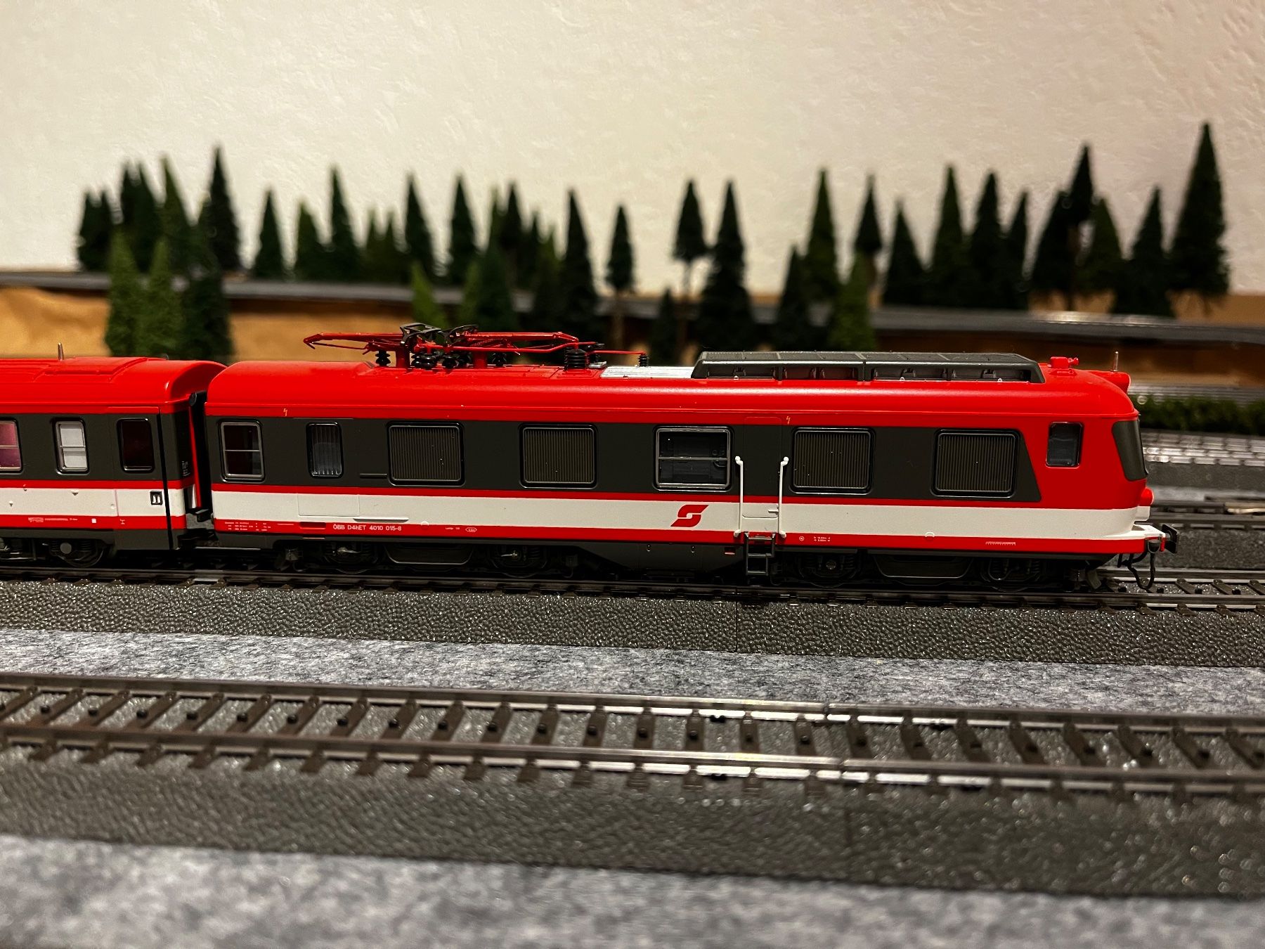 Roco Modelleisenbahnen: OeBB 4010 - Transalpin Rot von Roco 43898 – Gebraucht aus Mollis von zurichakos 1