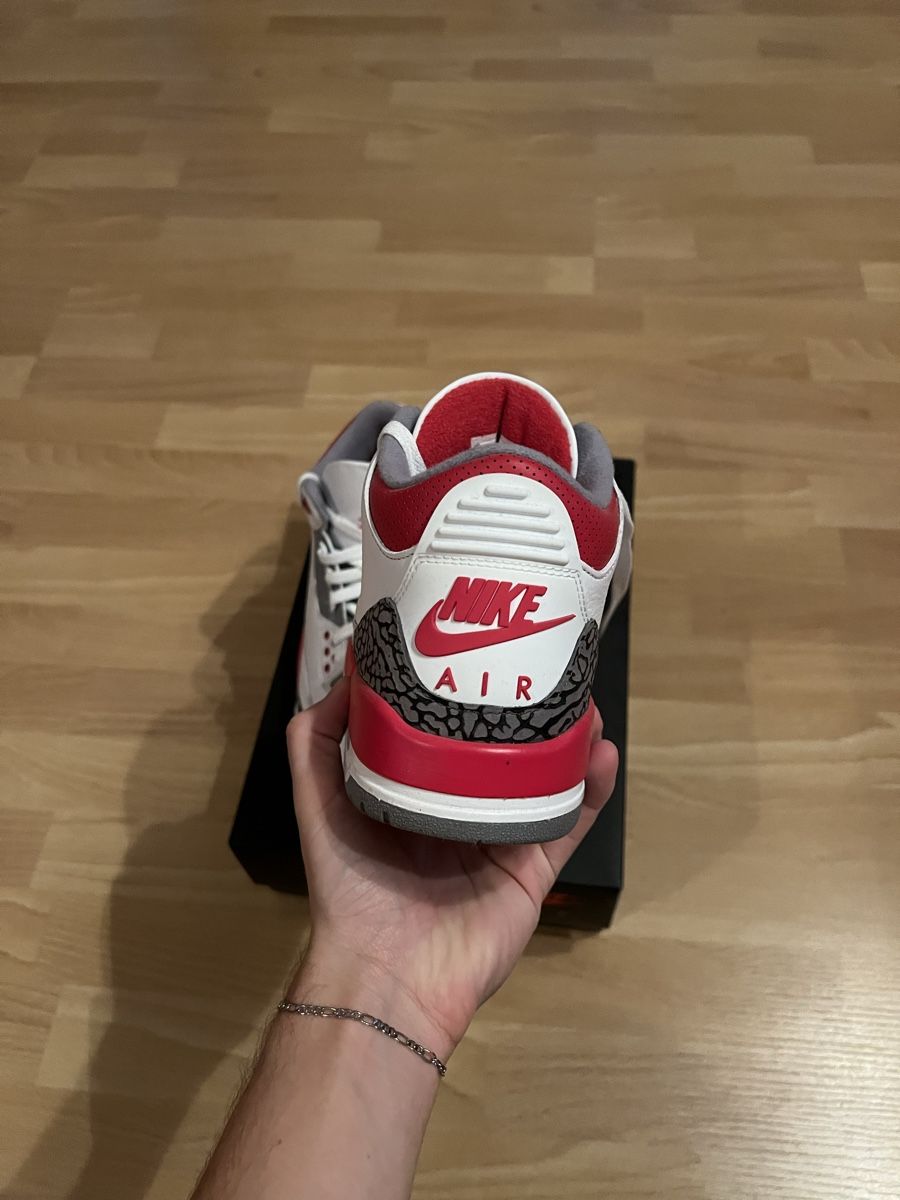 Jordan Herrenschuhe: Air Jordan 3 Fire Red [EU 42] – Gebraucht aus Spreitenbach von iamxrco 2