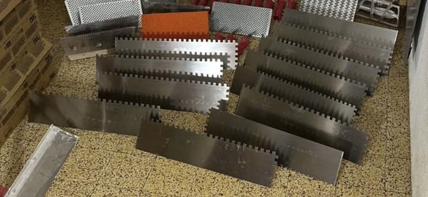 Alle Werkzeuge: Lot outils plâtre peintre gipser – Neu (gemäss Beschreibung) aus Les Emibois von ines7ferreira 1