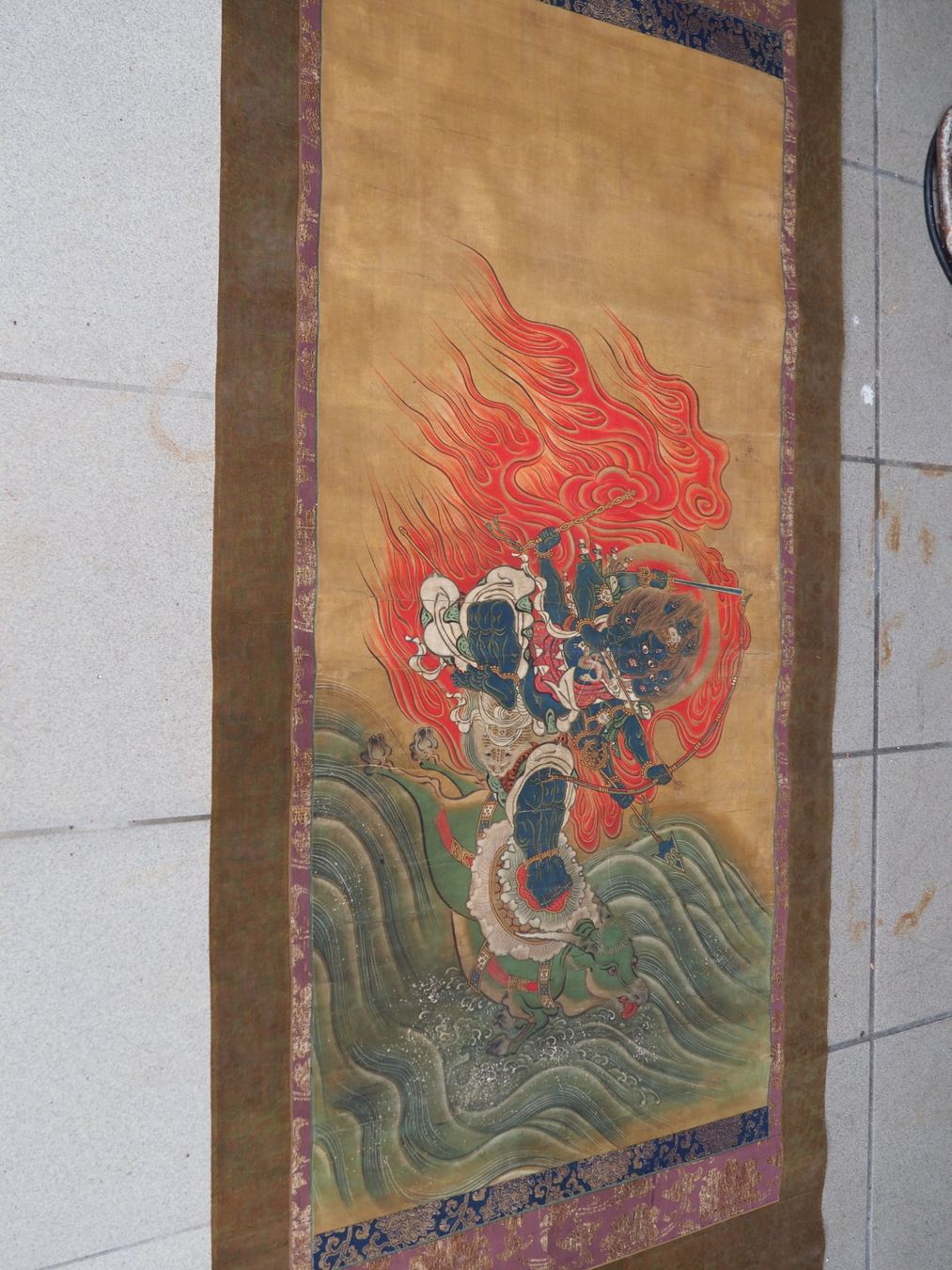 Alle Dekorationen: Japanischer Wandbehang, Feuergott – Gebraucht aus Schänis von Lobelie1 1